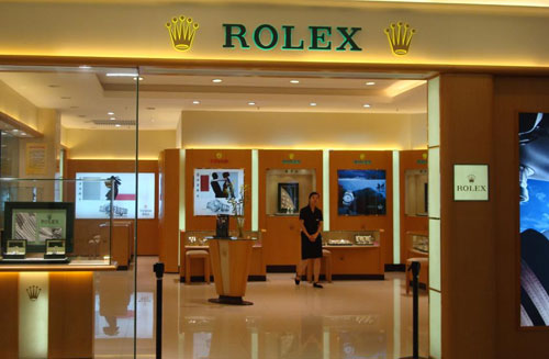 2、劳力士维修店在哪里？：成都劳力士维修店在哪里，劳力士手表有点晚慢？ 