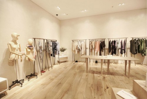 play lounge品牌店面形象设计_play lounge女装专卖店橱窗陈列展示
