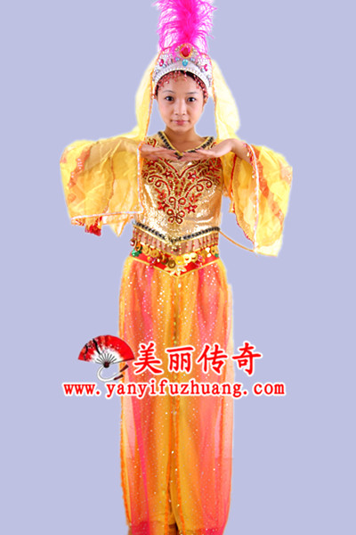 天津哪里有演出服装定做租赁