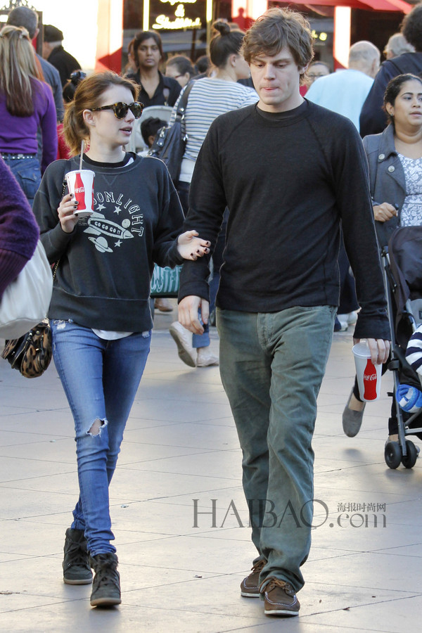 艾玛·罗伯茨  emma roberts   与未婚夫伊万·彼得斯 (evan peters