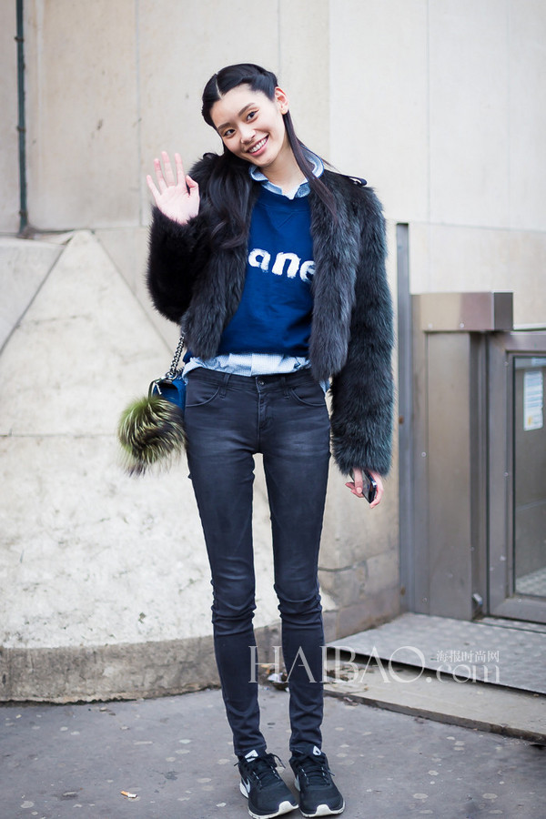 中国超模奚梦瑶ming xi 街拍合辑:运动系少女风着装很有爱