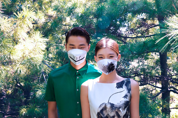 yooxygen"绿色正能量"慈善环保口罩系列时尚大片