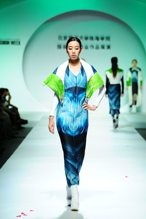 北京理工大学珠海学院服装设计毕业作品在2015中国(广东)大学生时装周图片