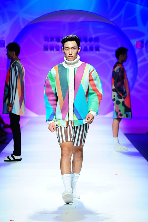 北京理工大学珠海学院服装设计毕业作品在2015中国(广东)大学生时装周图片