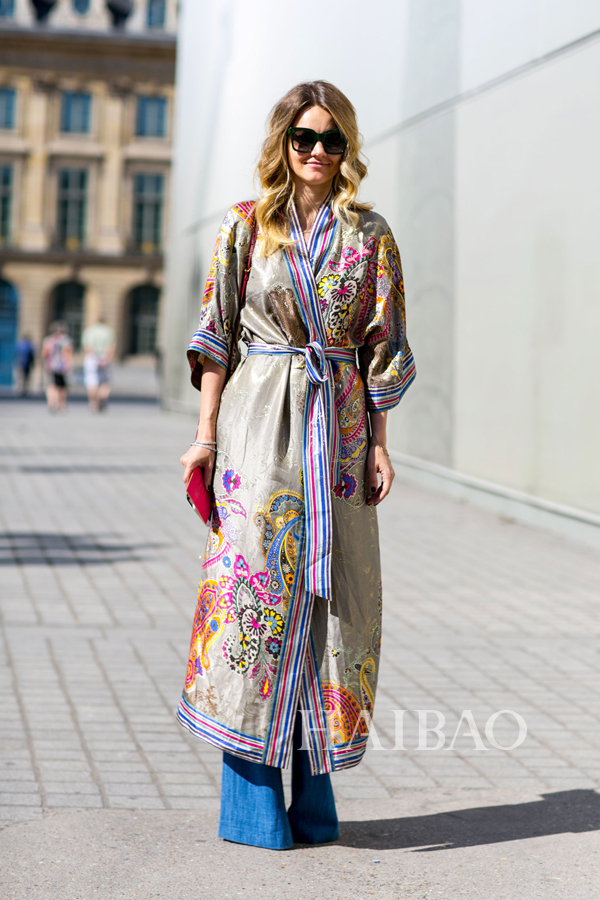 《Vogue》杂志俄罗斯版时尚编辑兼造型师Ekaterina Mukhina 2015秋冬高级定制时装周秀场外街拍