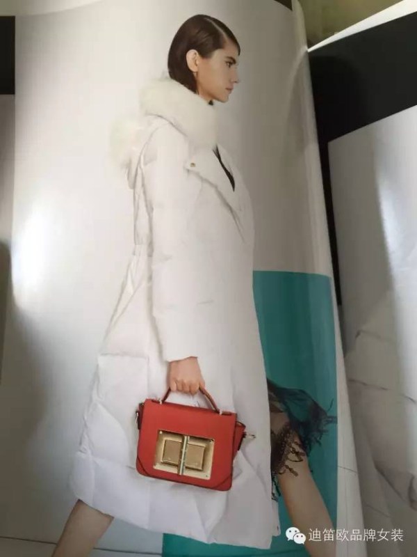 didiou迪笛欧:天冷了羽绒服这样穿,才够现代