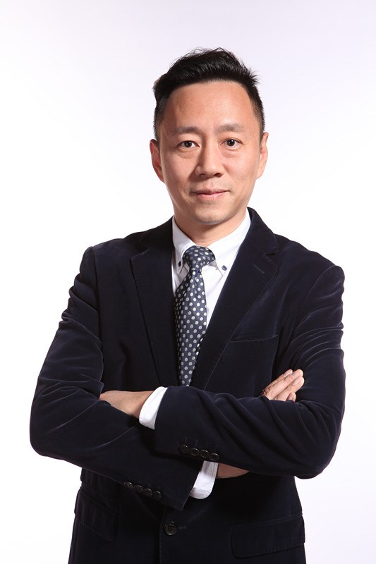 董事长的着装_职业女性着装图片