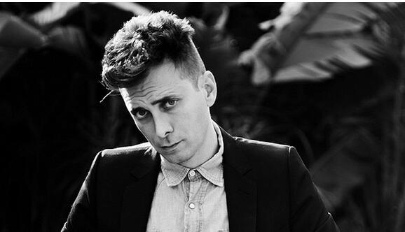 圣罗兰前设计师hedi slimane:缪斯来自黑白肖像风