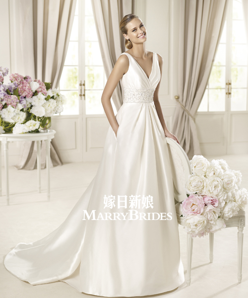 世界顶级品牌PRONOVIAS双肩V领拖尾婚纱_