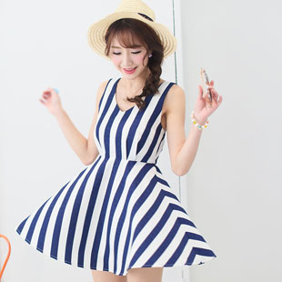 2015莉雅莉萨女装0零加盟费