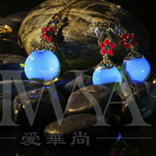爱华尚HWSA珠宝-专注于天然琥珀文化领域十余年
