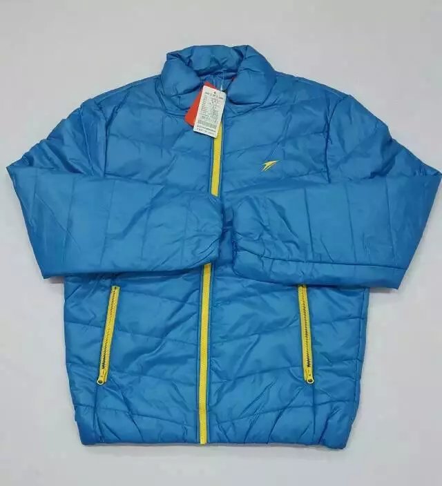 库存大货 秋冬新款运动休闲服装3-5万件 低价出货